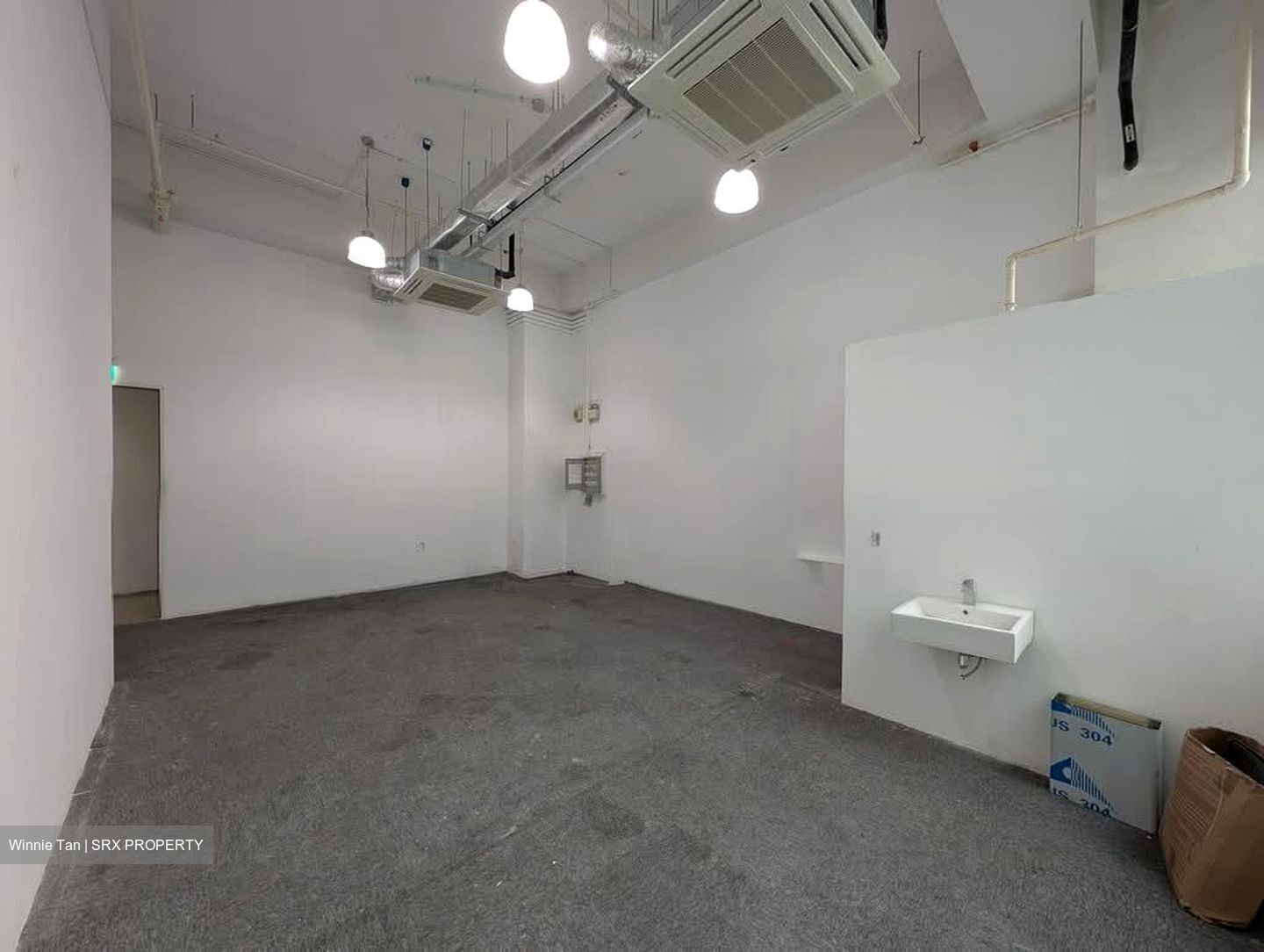 Hexacube (D14), Office #586026631